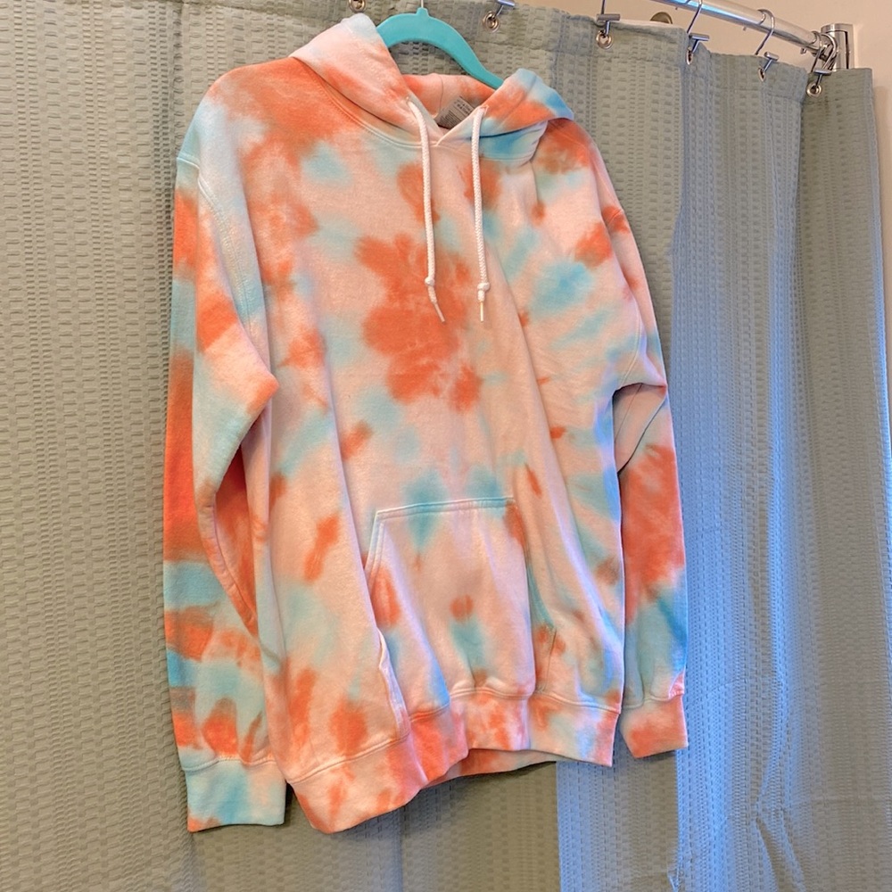 Tye dye orange and blue heavy blend Gildan Sweatshirt size small